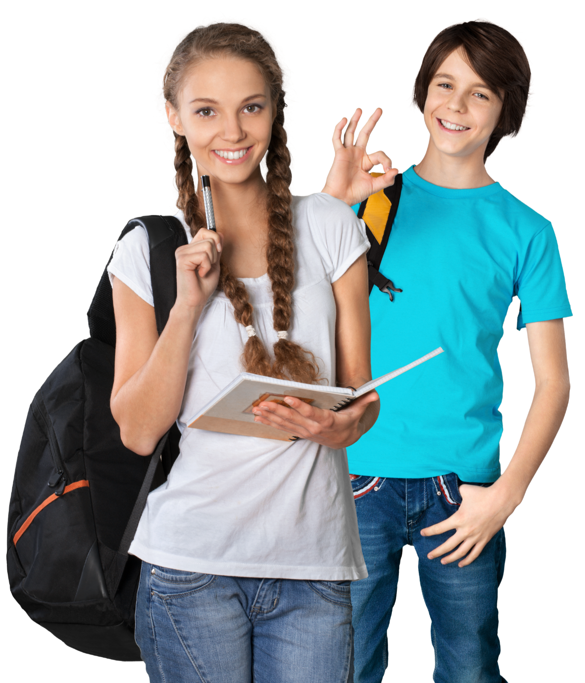 Dwoje młodych ludzi, chłopiec i dziewczynka. Uśmiechnięci.