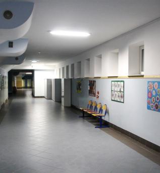 Wnętrze budynku w Sala lekcyjna w Mazowieckim Technikum Innowacji w Płocku